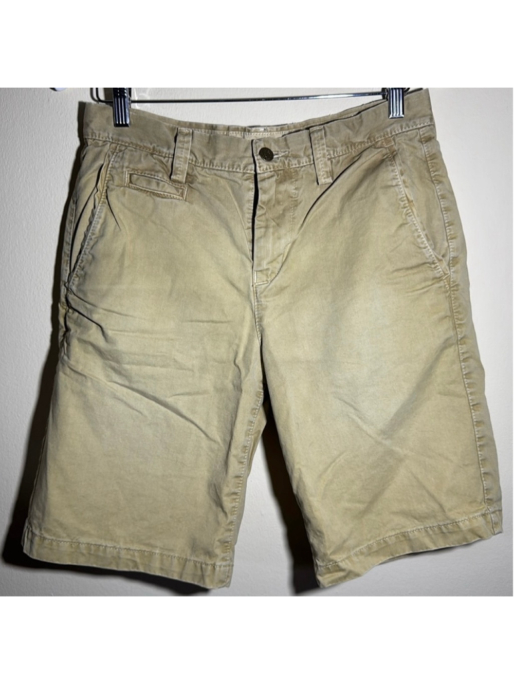 American Eagle Prep Fit Flat Front Shorts Beige Waist 30. 9.5” inseam